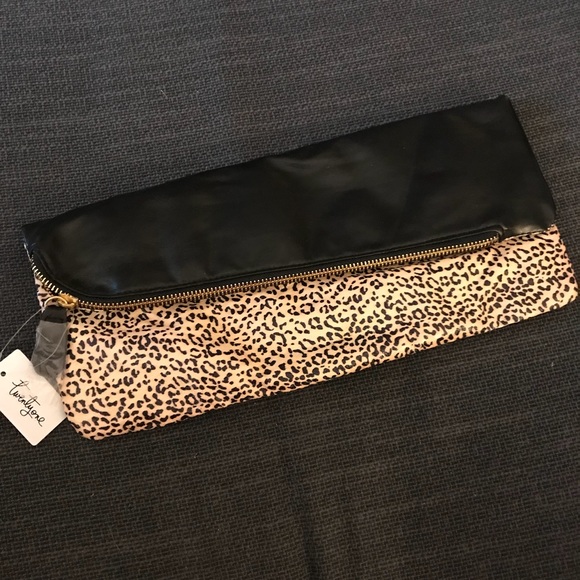 Rocker twin set—Black studded and cheetah clutches - Picture 7 of 8